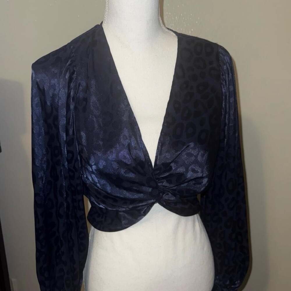 Idem Ditto Navy Leopard Crop Top Size S Satin Twist Front
